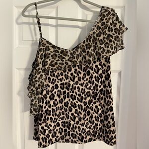 VINCE CAMUTO Women’s Large One Off Shoulder Leopard Blouse